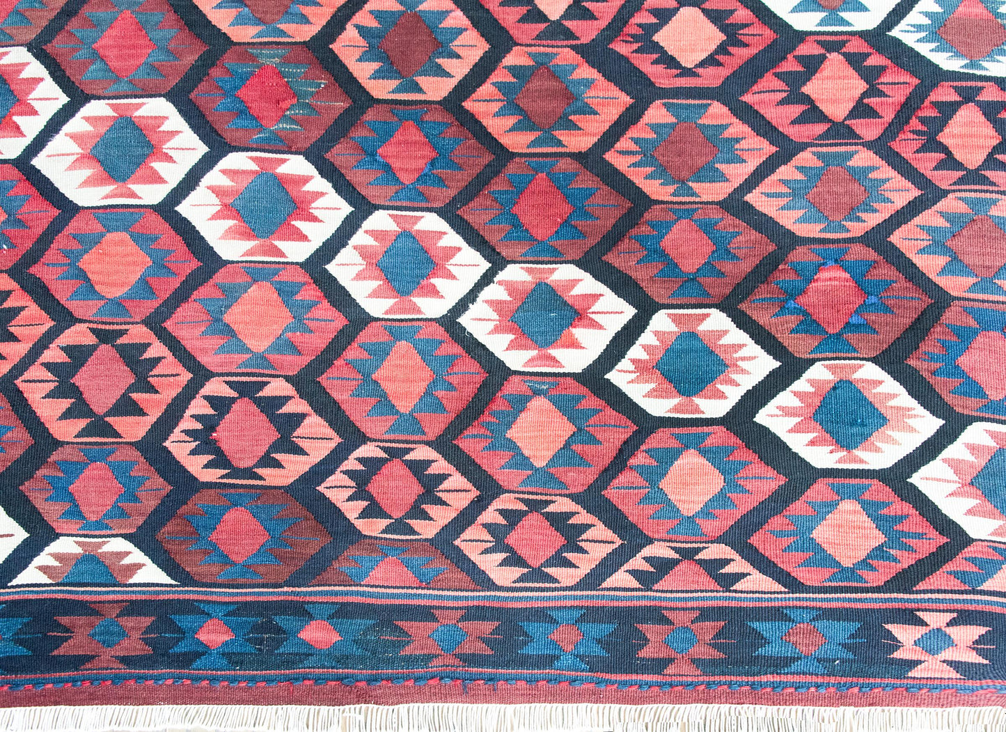 Early 20th Century Persian Ersin Kilim Rug For Sale