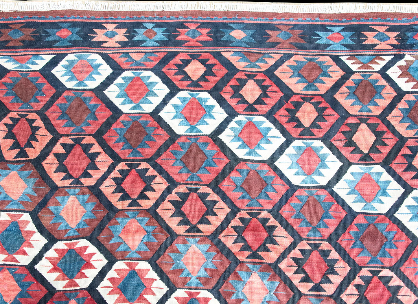 Early 20th Century Persian Ersin Kilim Rug For Sale