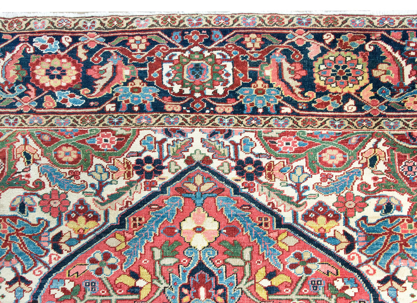 Early 20th Century Persian Heriz Rug For Sale