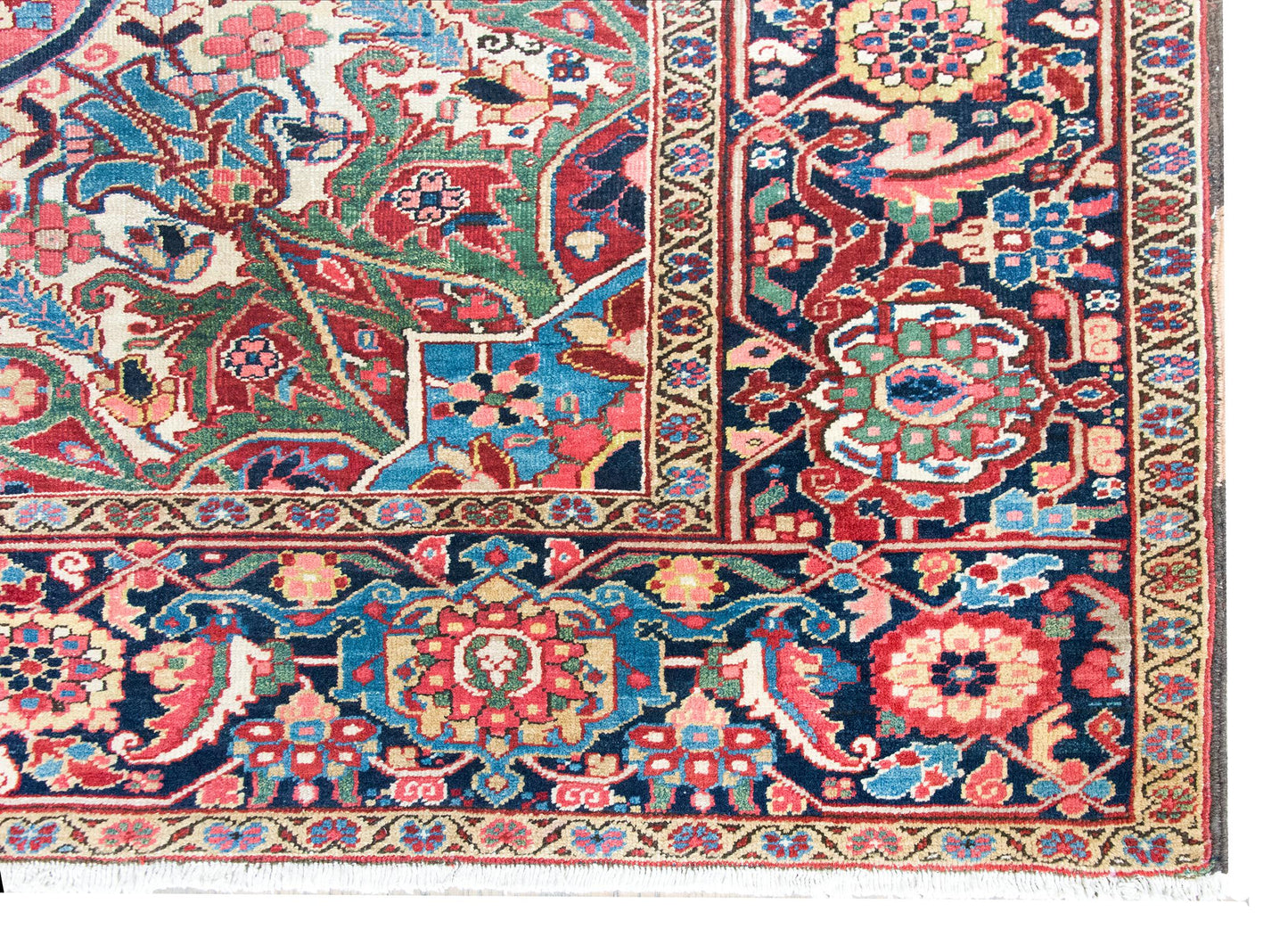 Early 20th Century Persian Heriz Rug For Sale