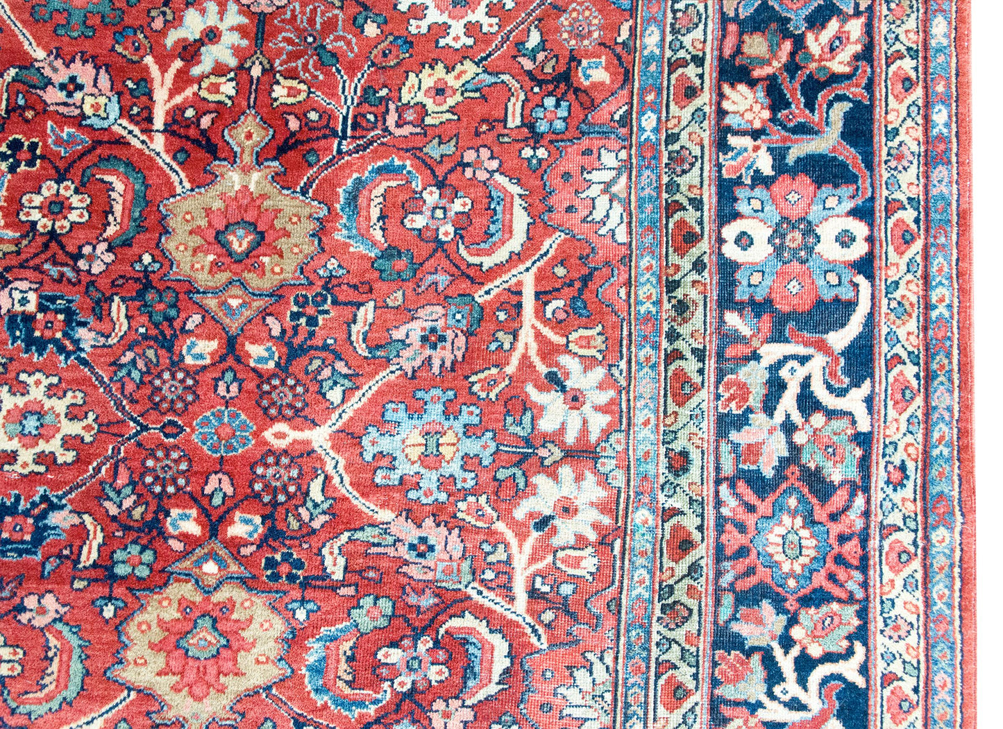 Early 20th Century Persian Sultanabad Rug For Sale