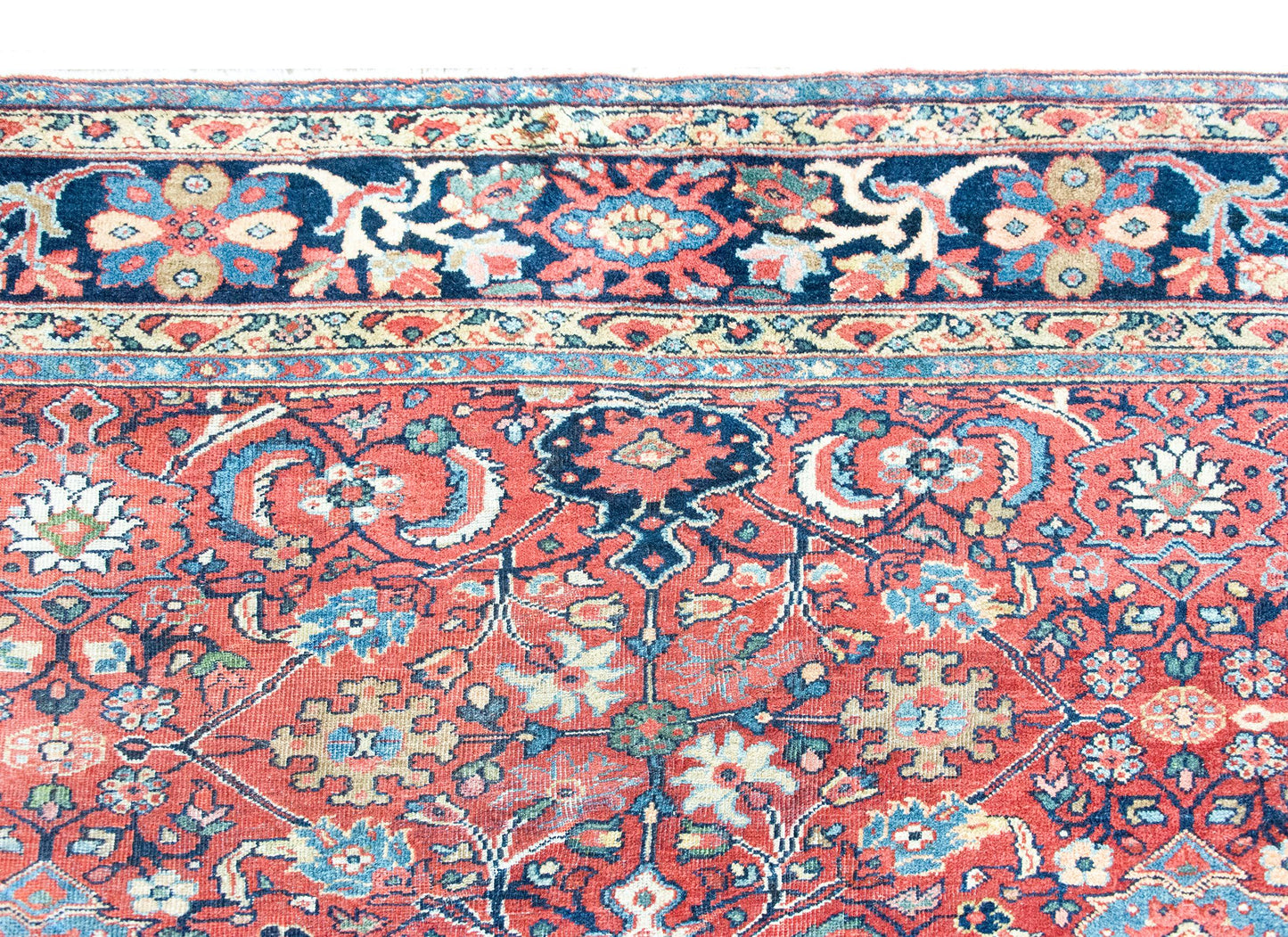 Early 20th Century Persian Sultanabad Rug For Sale