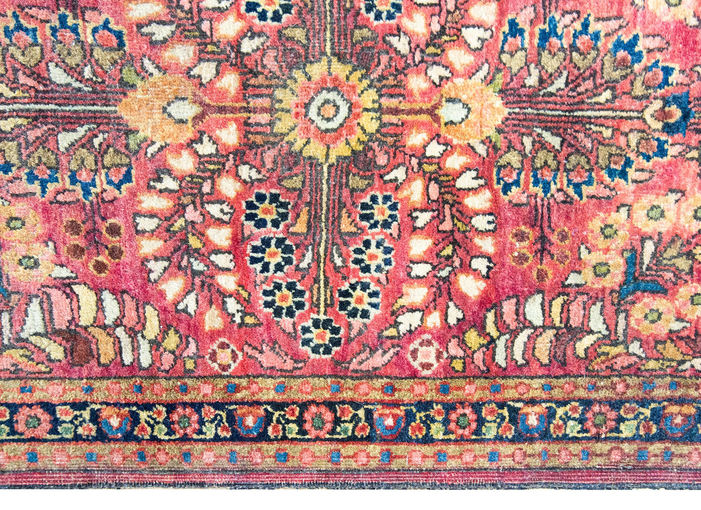 Early 20th Century Persian Sarouk Rug For Sale