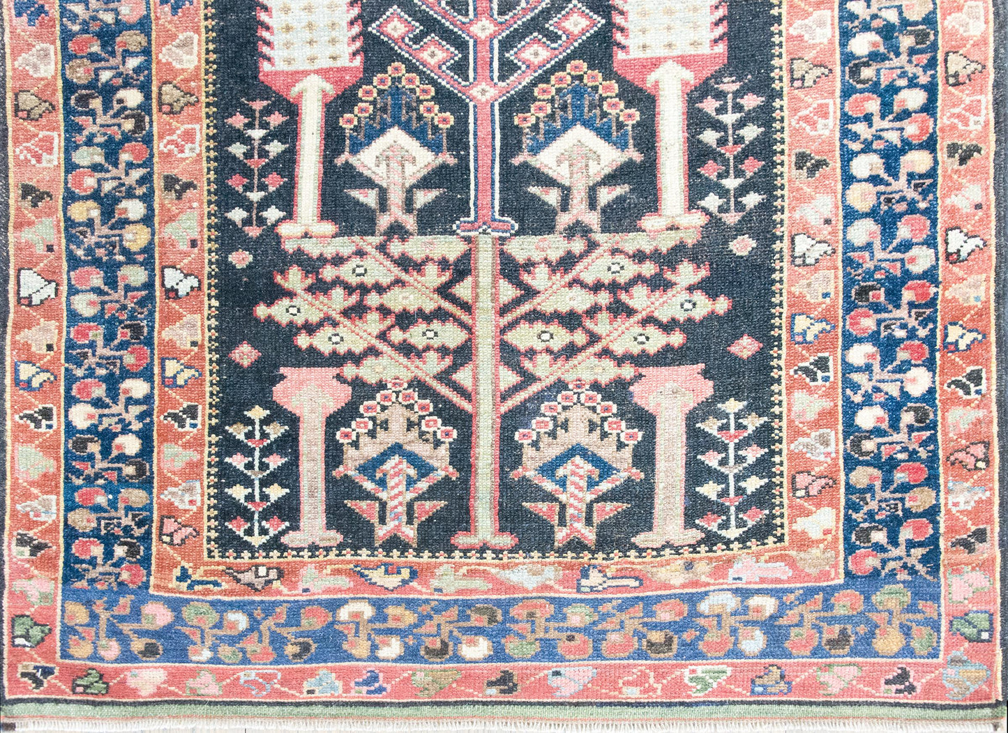 EArly 20th Century Persian Bakhtiari Rug For Sale