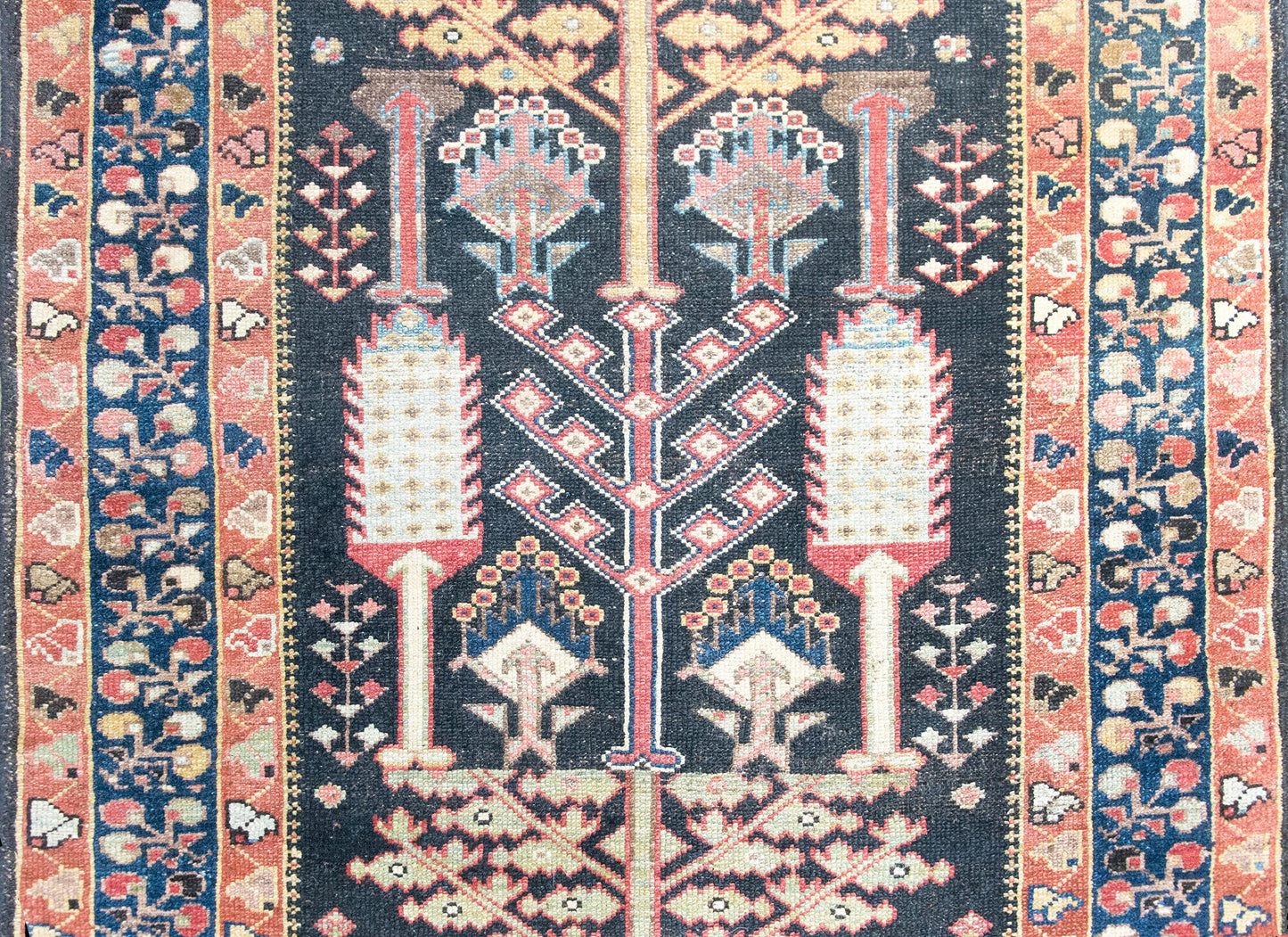 EArly 20th Century Persian Bakhtiari Rug For Sale
