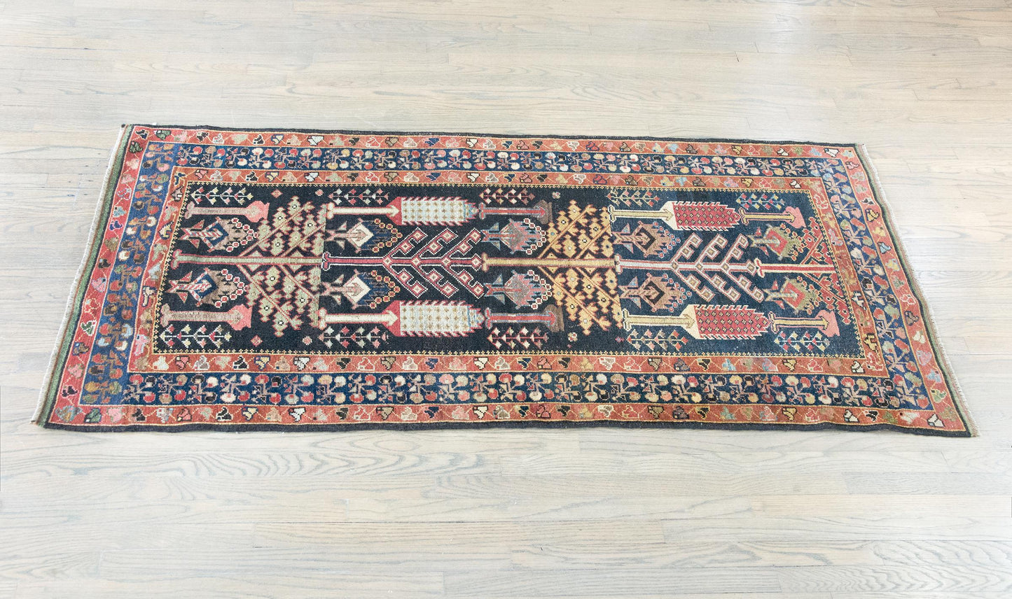 EArly 20th Century Persian Bakhtiari Rug For Sale