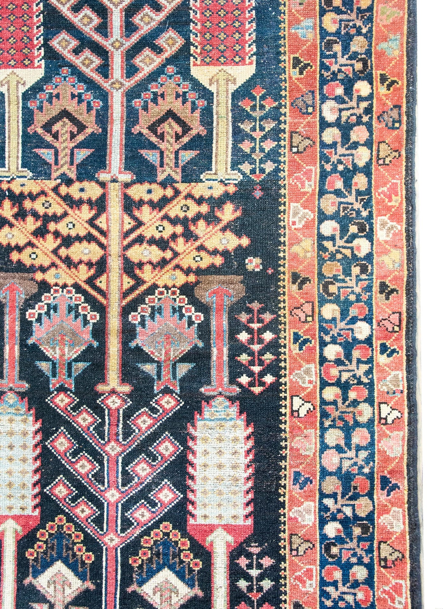 EArly 20th Century Persian Bakhtiari Rug For Sale