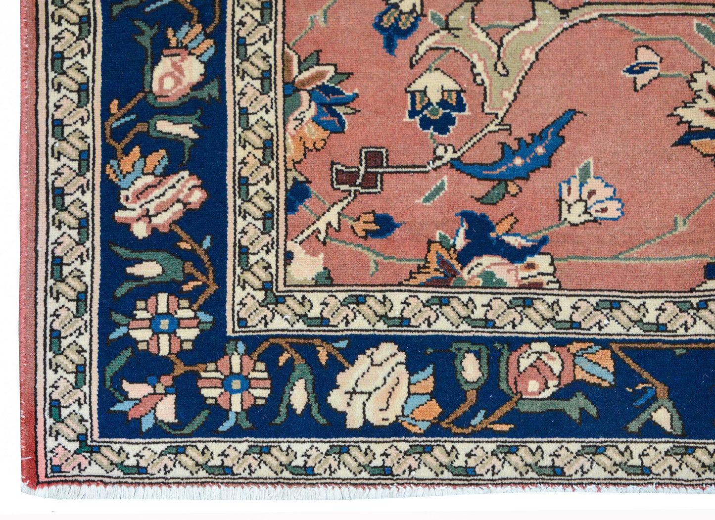 Outstanding Early 20th Century Lilihan Rug For Sale