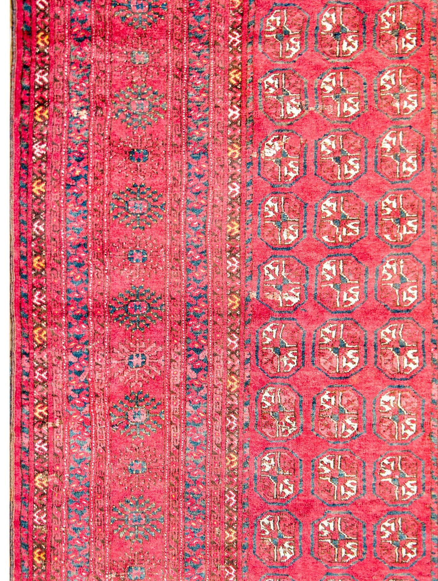 Gorgeous Mid-20th Century Turkmen Rug For Sale