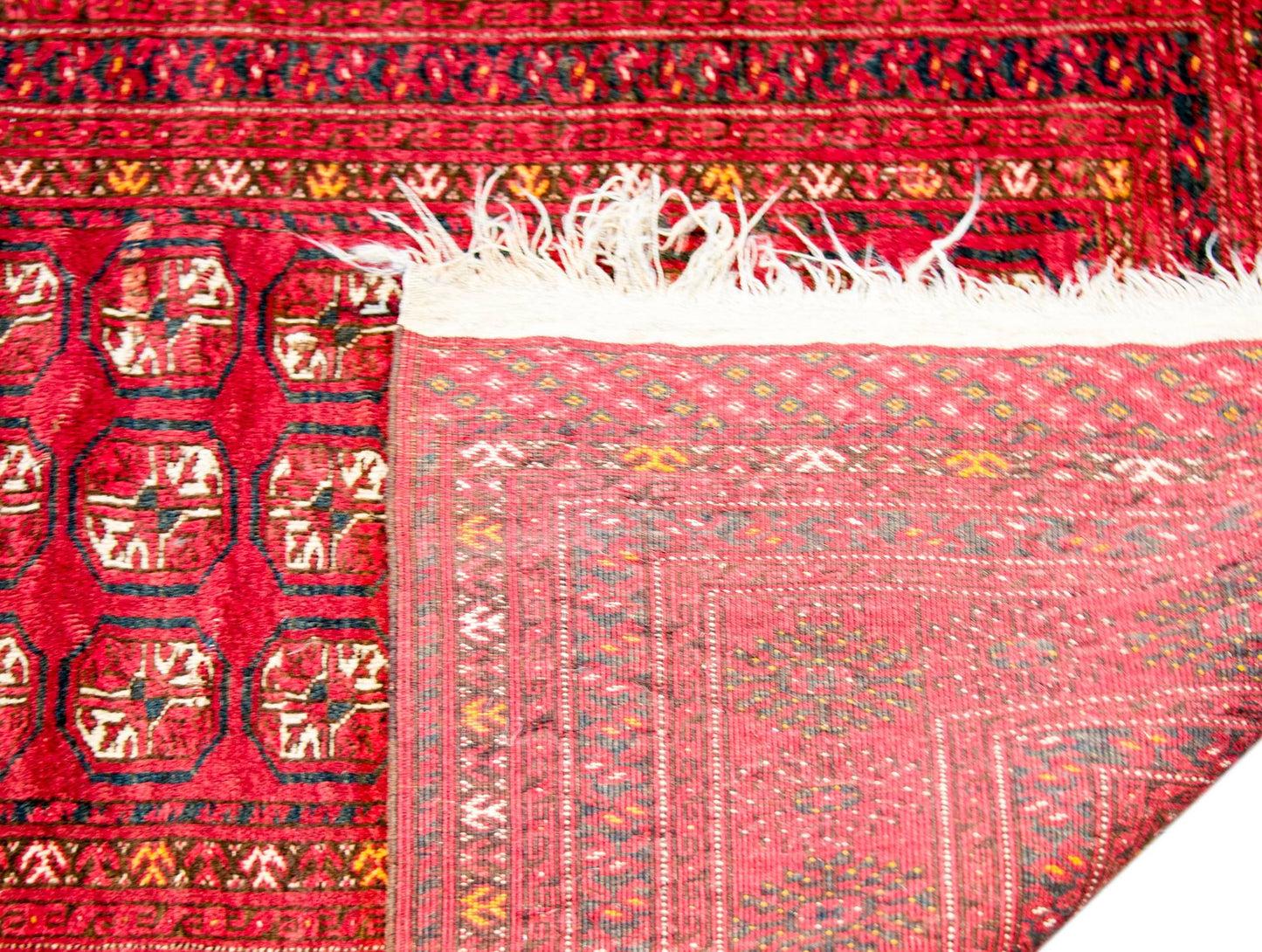 Gorgeous Mid-20th Century Turkmen Rug For Sale