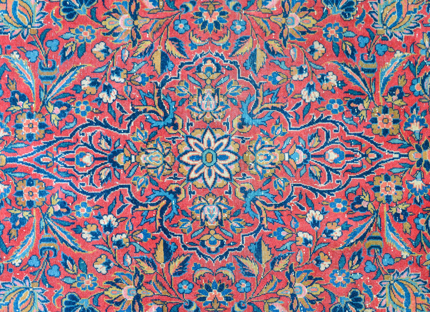 Early 20th Century Persian Kashan Rug For Sale
