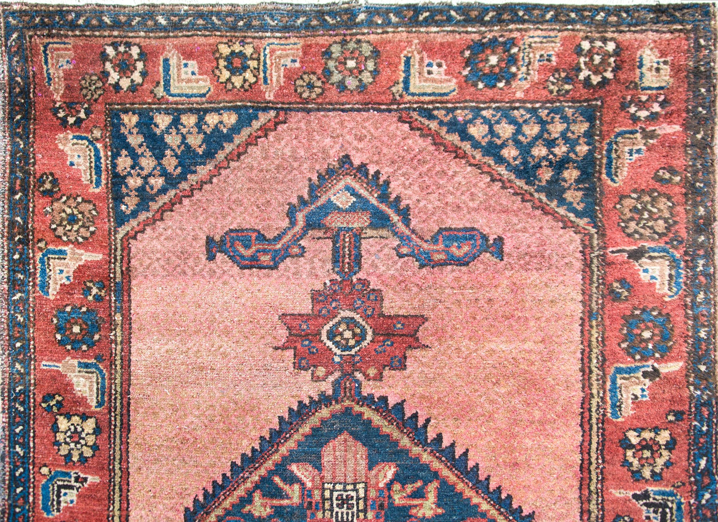 Early 20th Century Persian Hamadan Rug For Sale