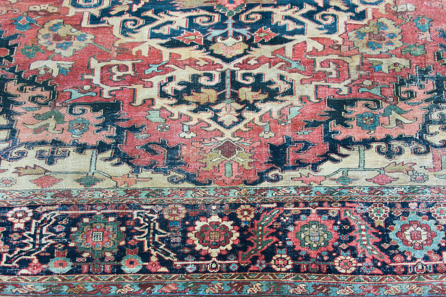 Late 19th Century Persian Heriz Serapi Rug For Sale