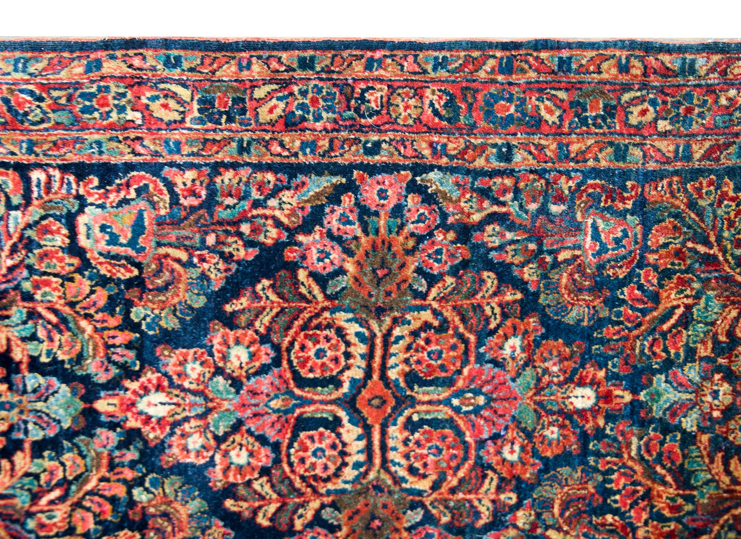 Early 20th Century Persian Sarouk Rug For Sale