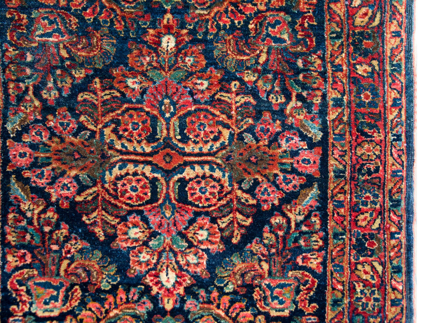 Early 20th Century Persian Sarouk Rug For Sale