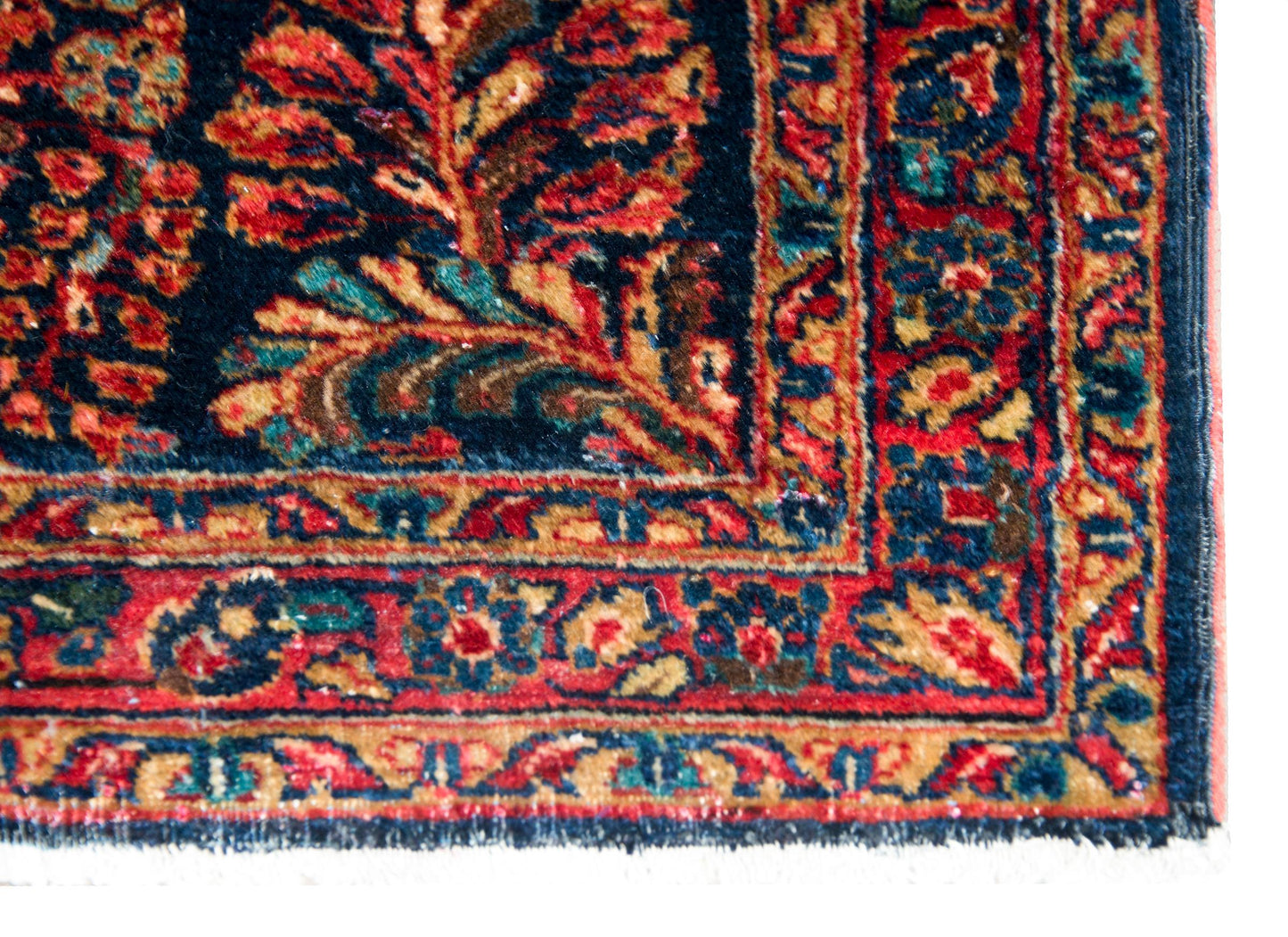 Early 20th Century Persian Sarouk Rug For Sale