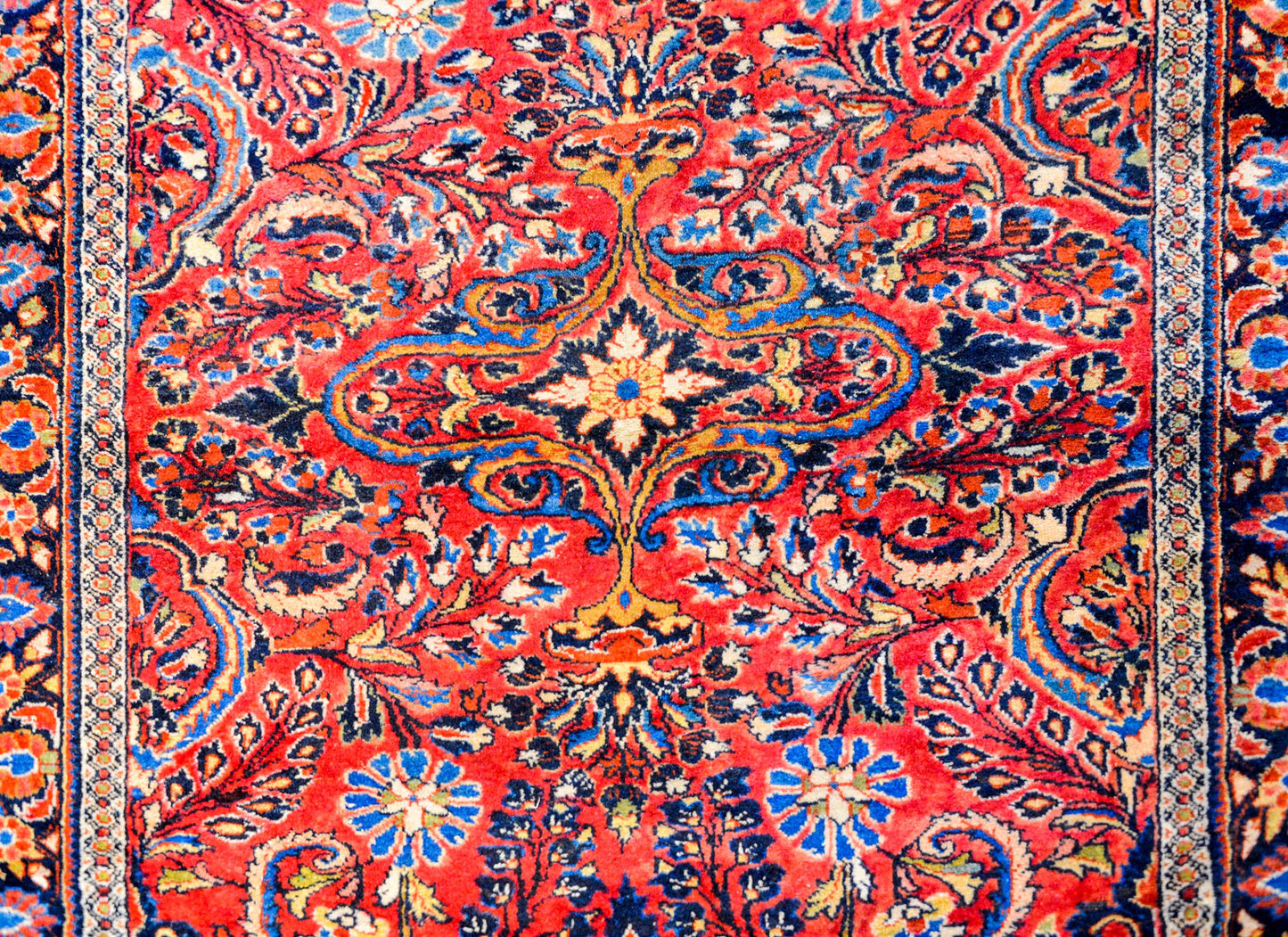Beautiful Early 20th Century Lilihan Rug For Sale