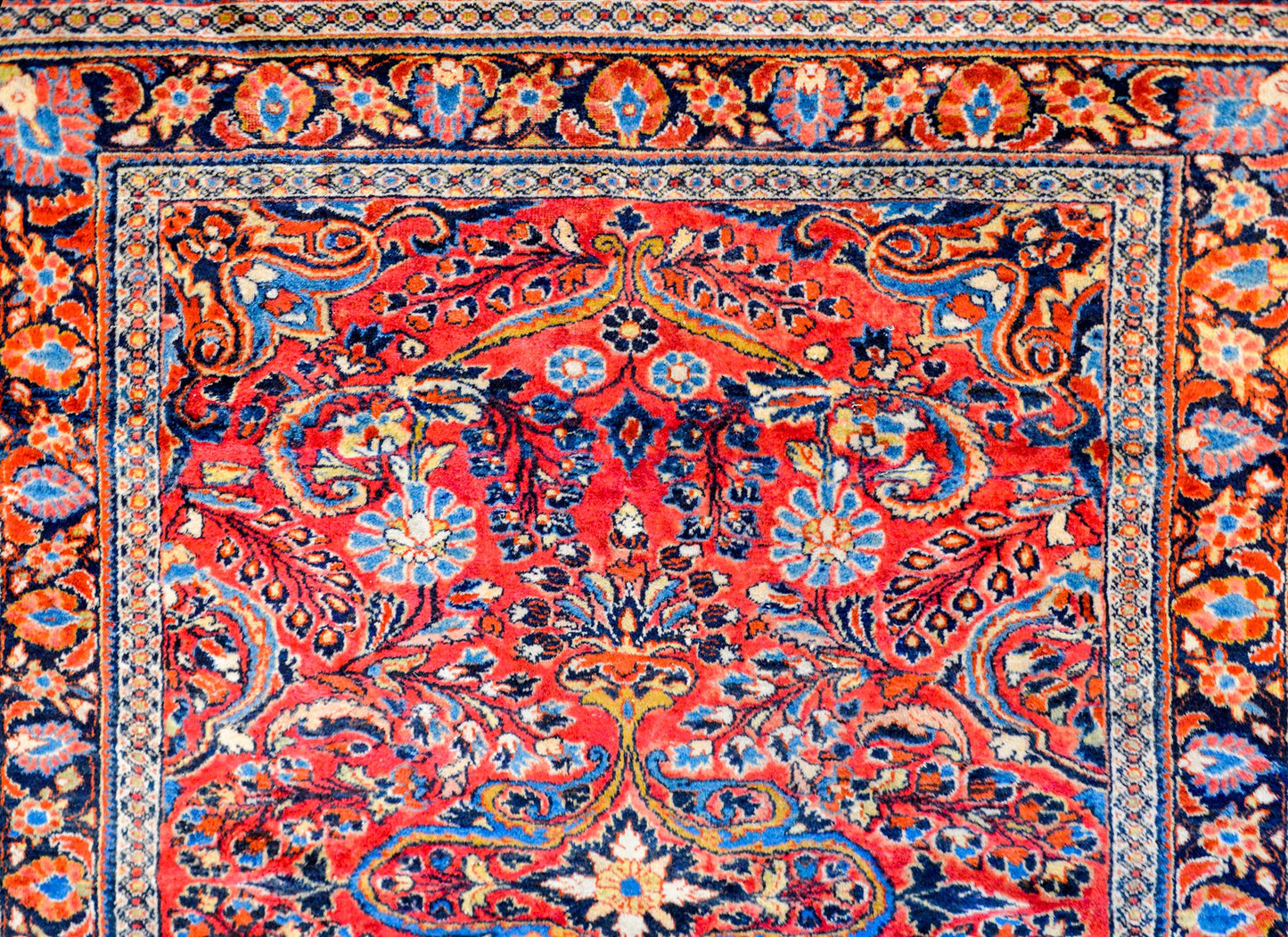 Beautiful Early 20th Century Lilihan Rug For Sale