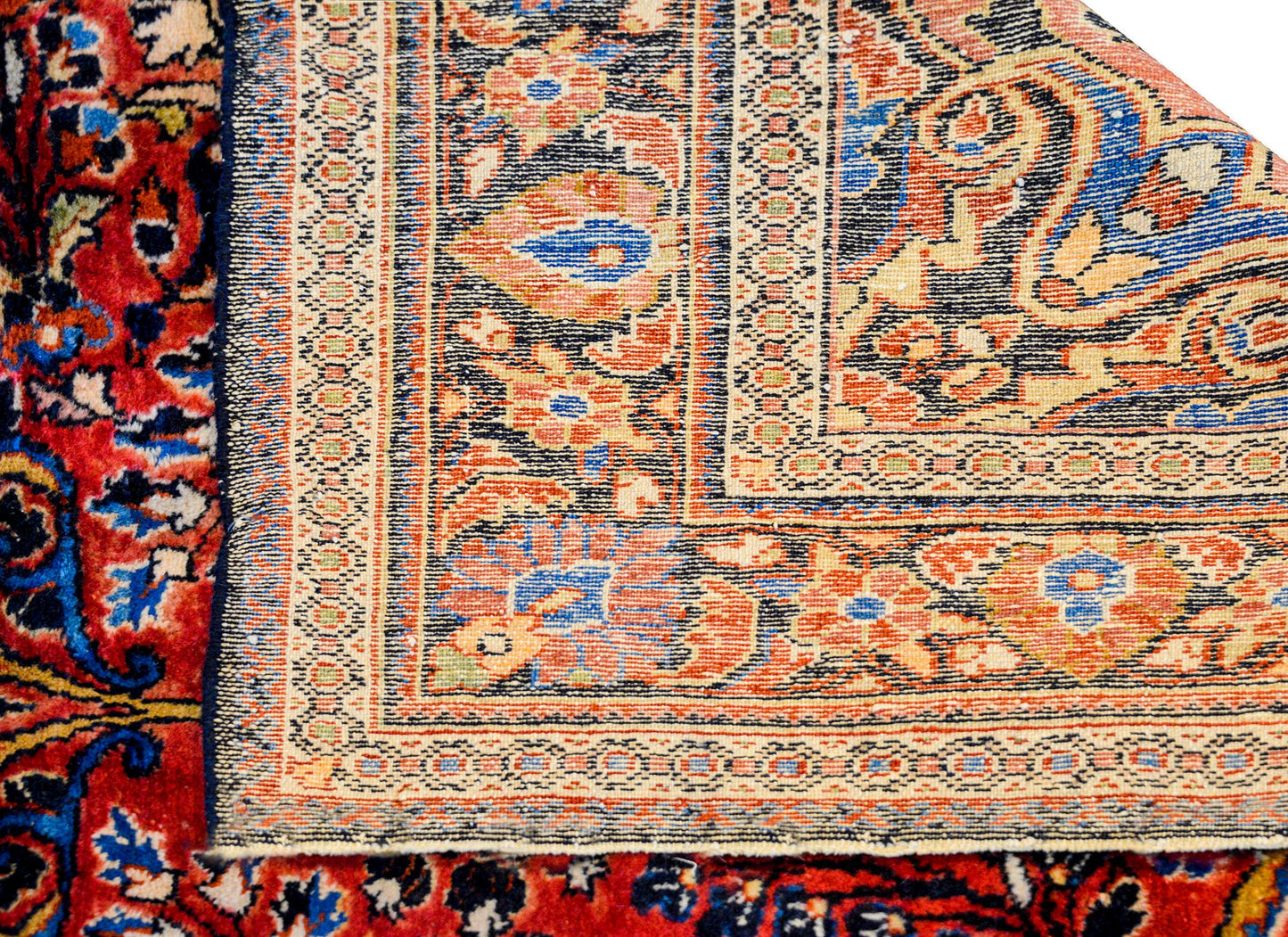 Beautiful Early 20th Century Lilihan Rug For Sale