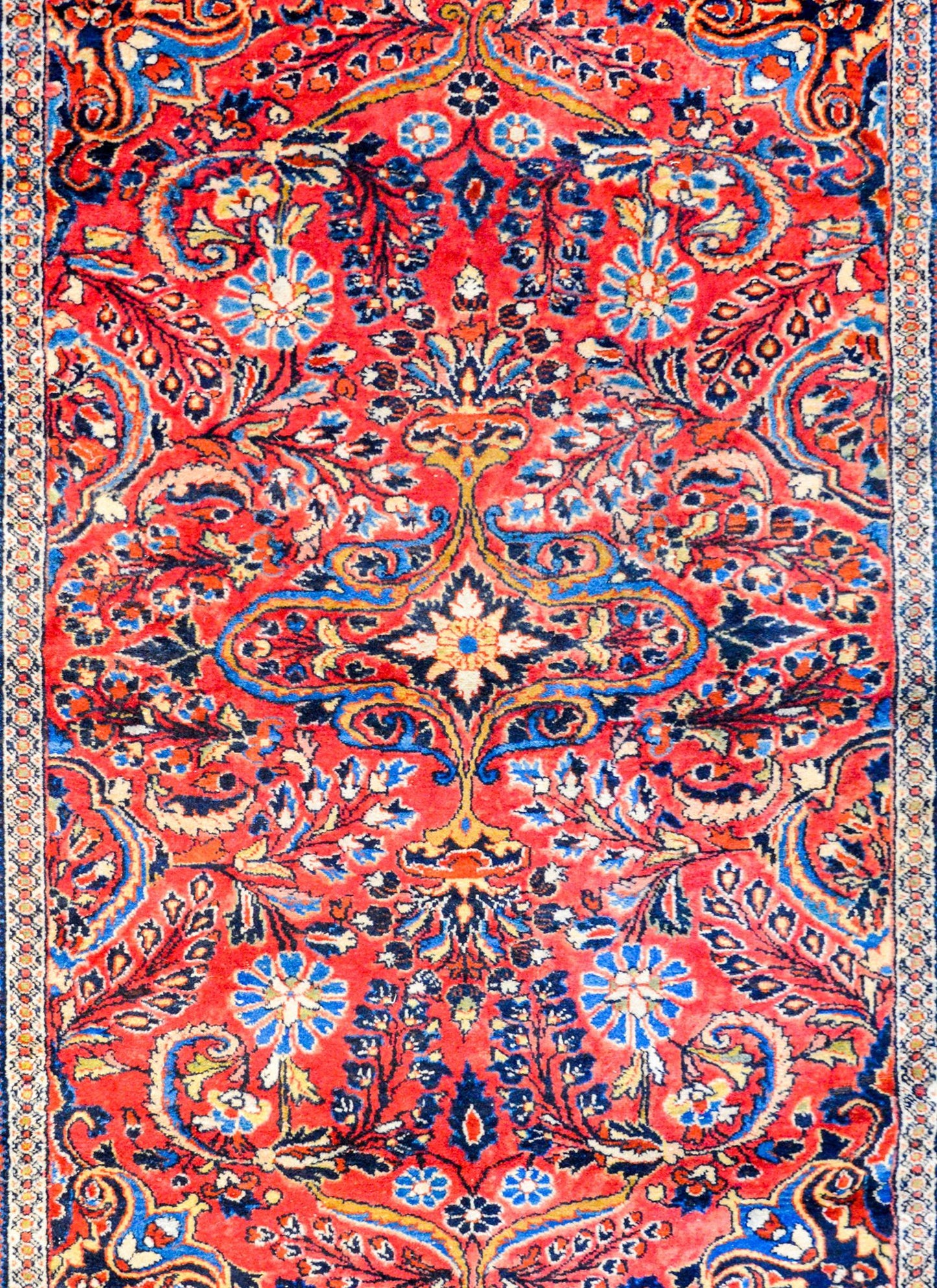 Beautiful Early 20th Century Lilihan Rug For Sale