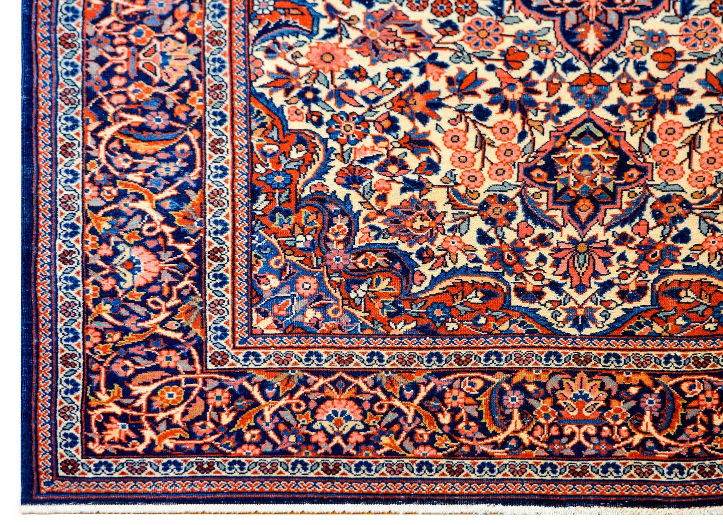 Exceptional Early 20th Century Kashan Rug For Sale