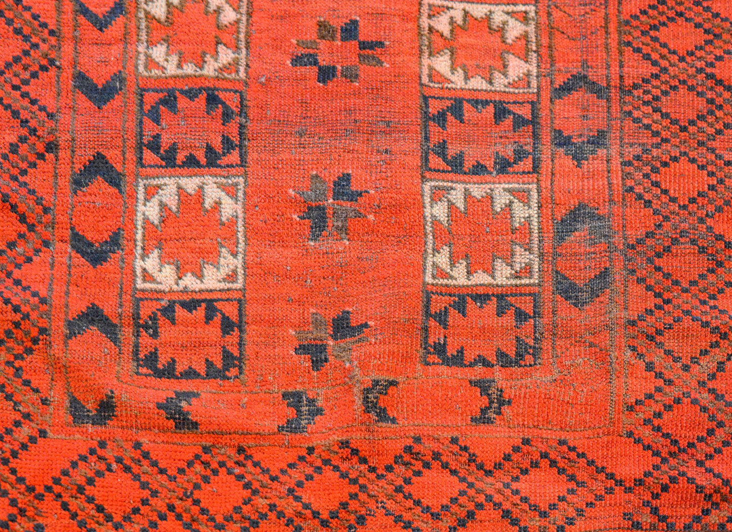 Gorgeous Early 20th Century Ersari Rug For Sale