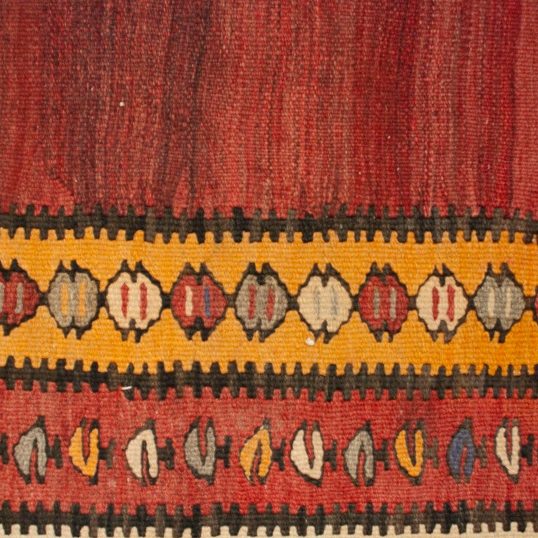Early 20th Century Zarand Kilim Carpet Runner For Sale