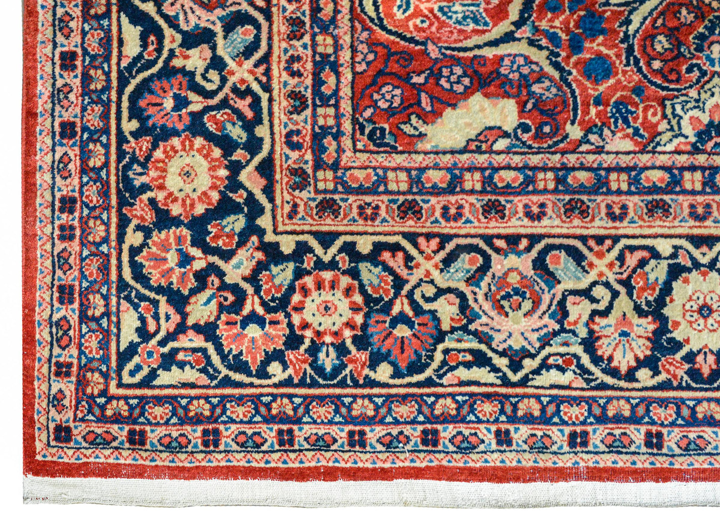 Early 20th Century Sarouk Mahal For Sale