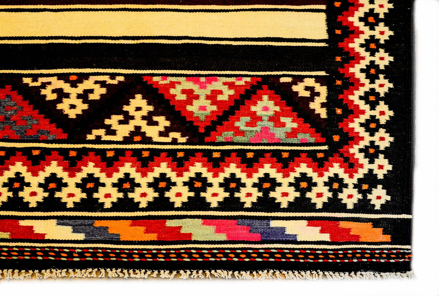 Beautiful Mid-20th Century Zarand Kilim Rug For Sale