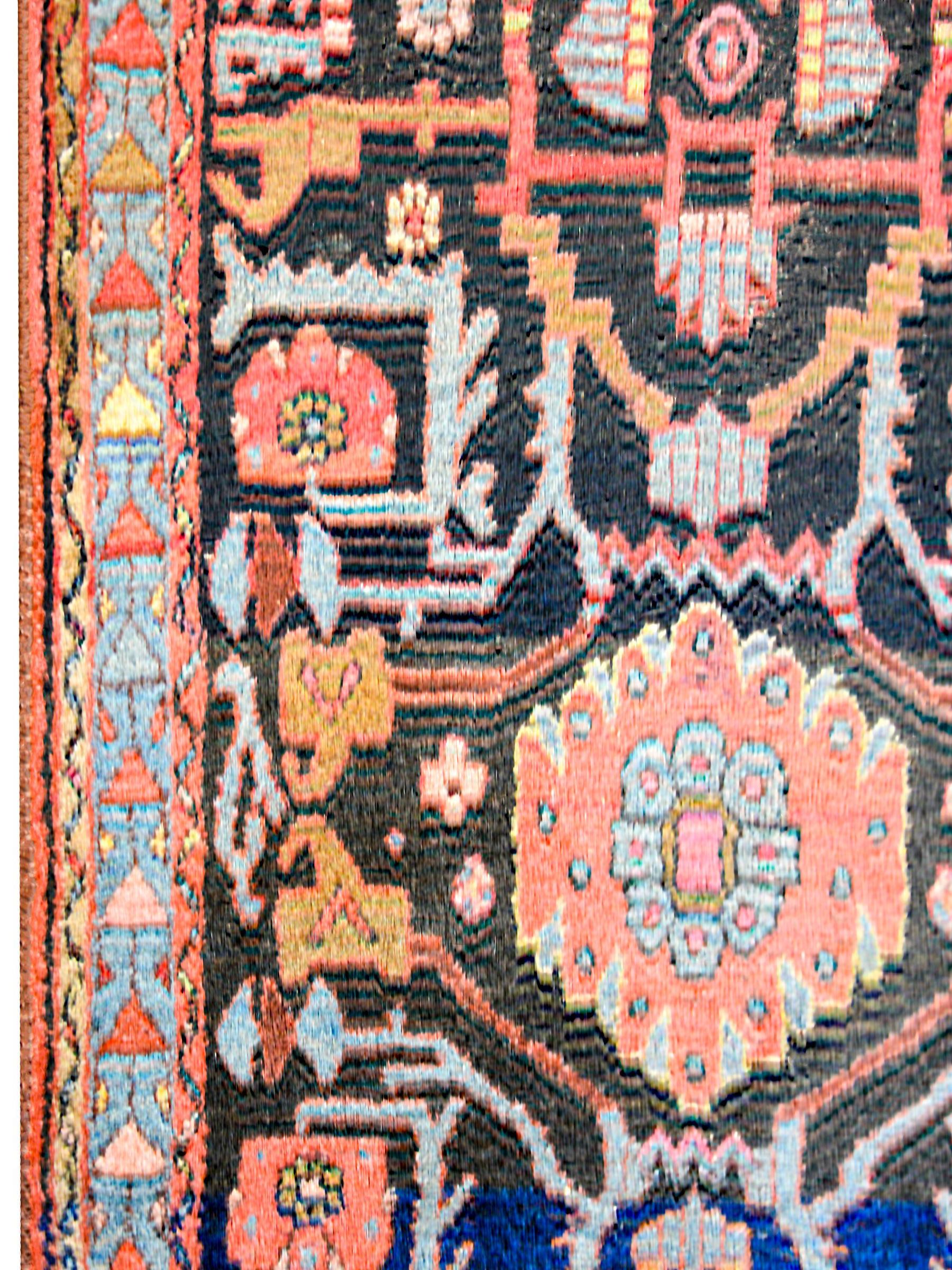 Early 20th Century Hamadan Rug For Sale