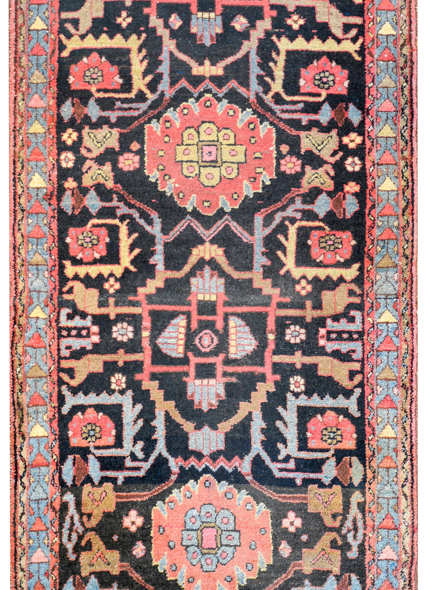 Early 20th Century Hamadan Rug For Sale
