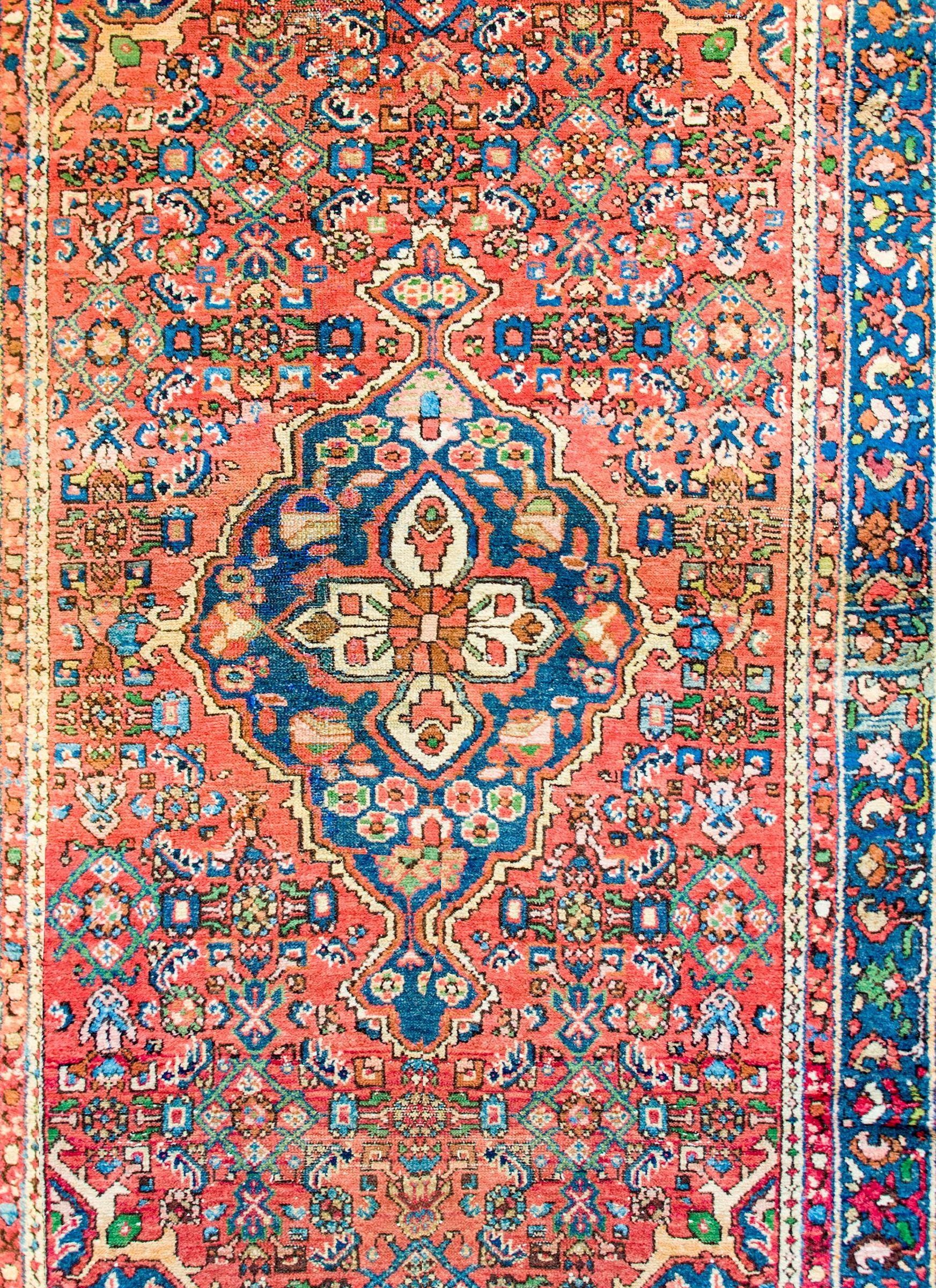 Beautiful Early 20th Century Malayer Rug For Sale