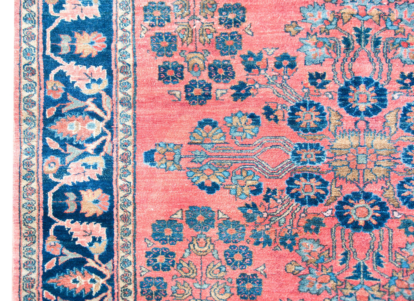 Early 20th Century Persian Sarouk Rug For Sale