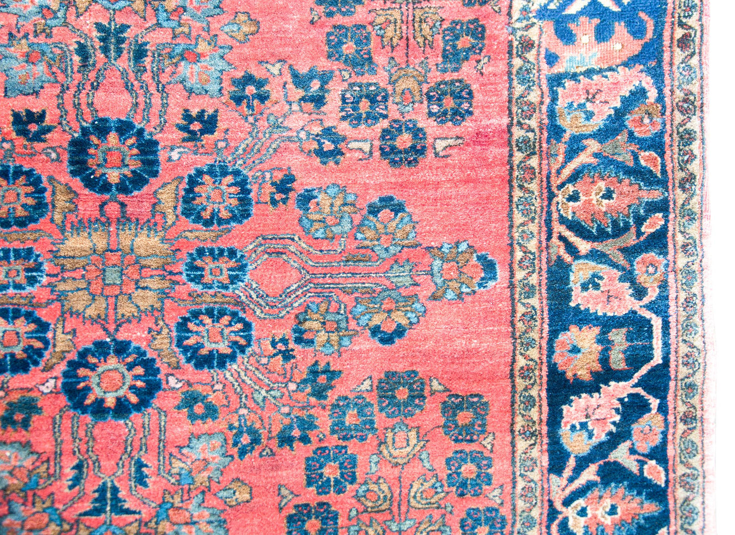 Early 20th Century Persian Sarouk Rug For Sale