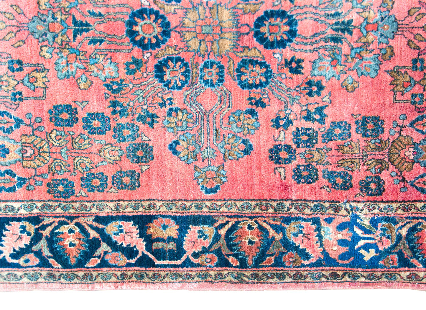 Early 20th Century Persian Sarouk Rug For Sale