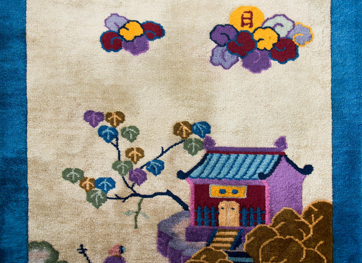 Early 20th Century Chinese Pictorial Art Deco Rug For Sale
