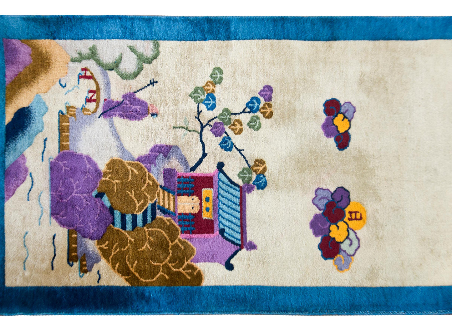 Early 20th Century Chinese Pictorial Art Deco Rug For Sale