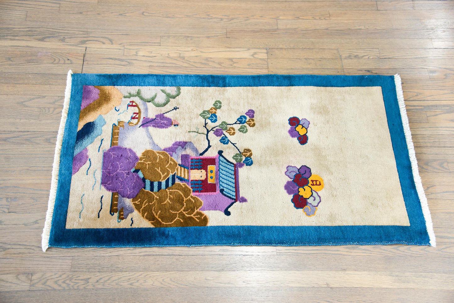 Early 20th Century Chinese Pictorial Art Deco Rug For Sale