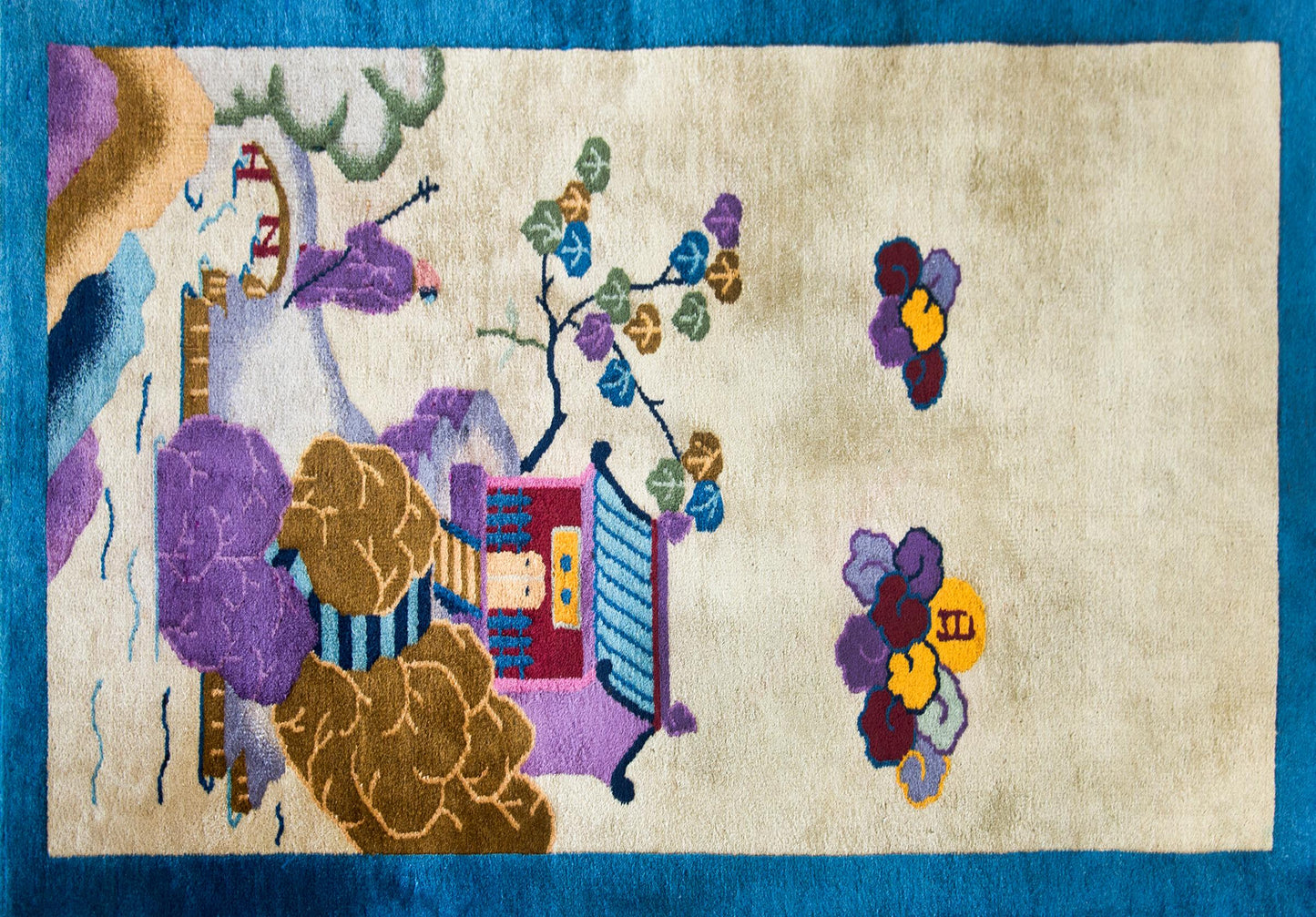 Early 20th Century Chinese Pictorial Art Deco Rug For Sale