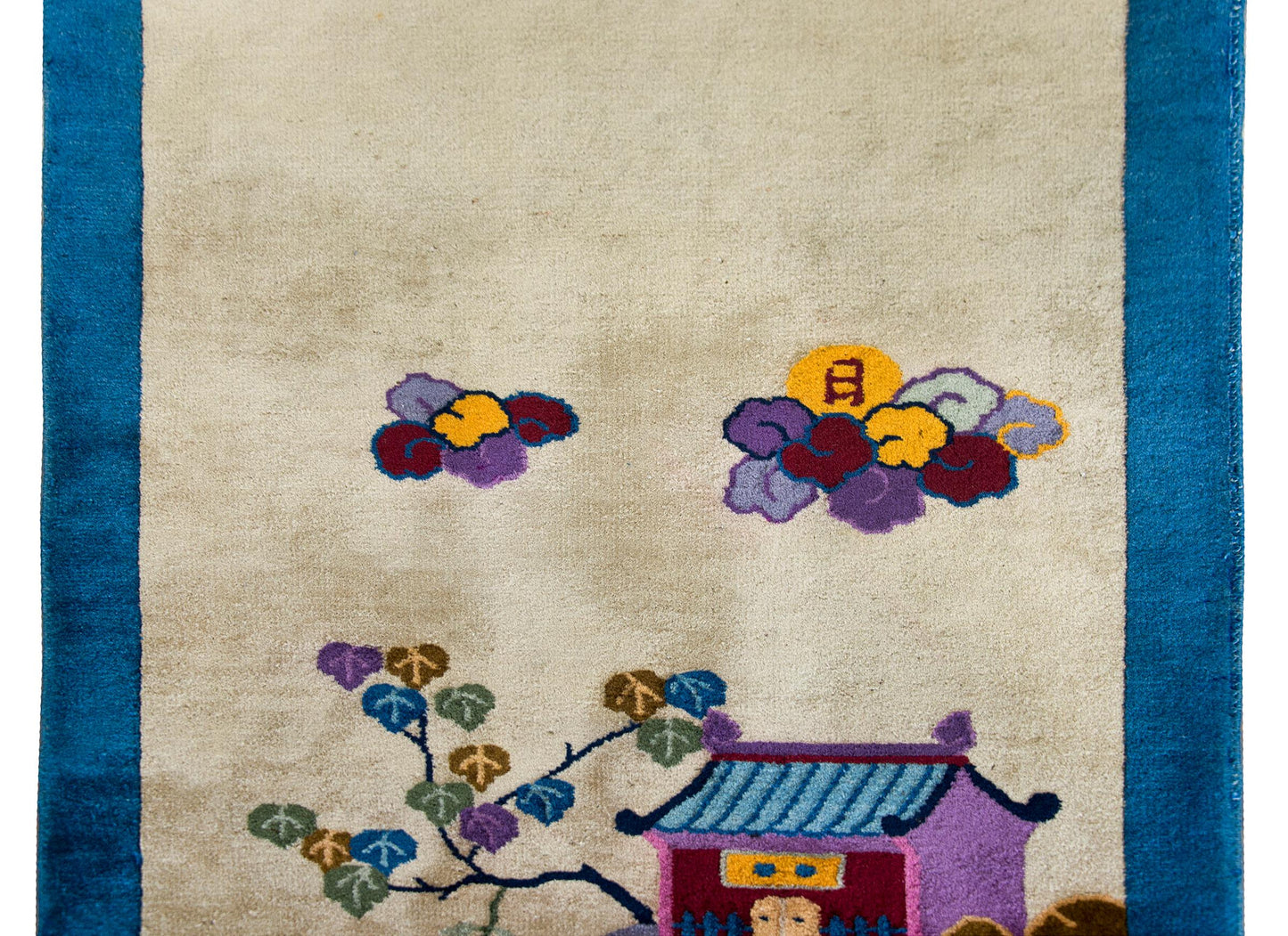 Early 20th Century Chinese Pictorial Art Deco Rug For Sale