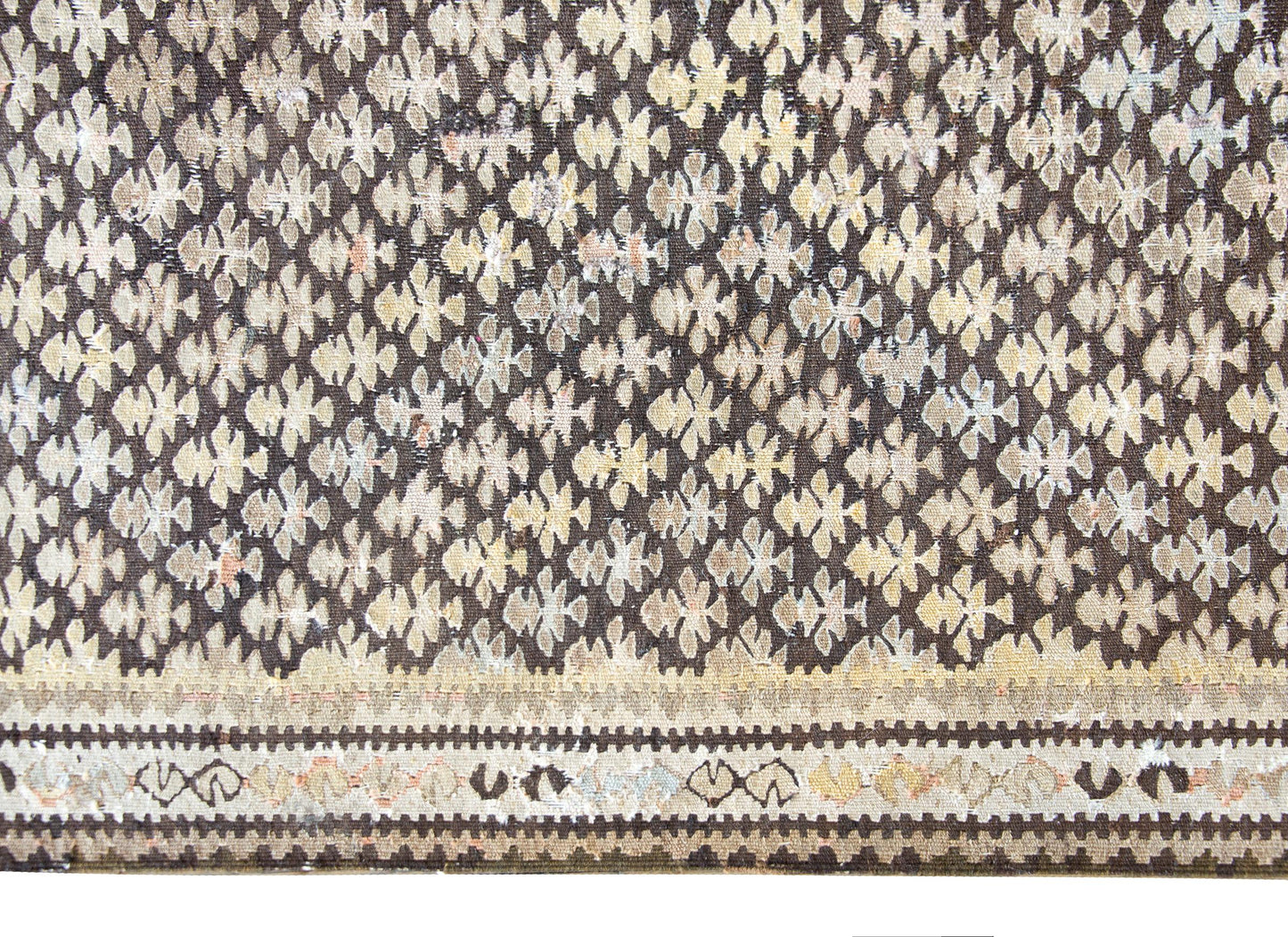 Early 20th Century Persian Qazvin Kilim Rug For Sale