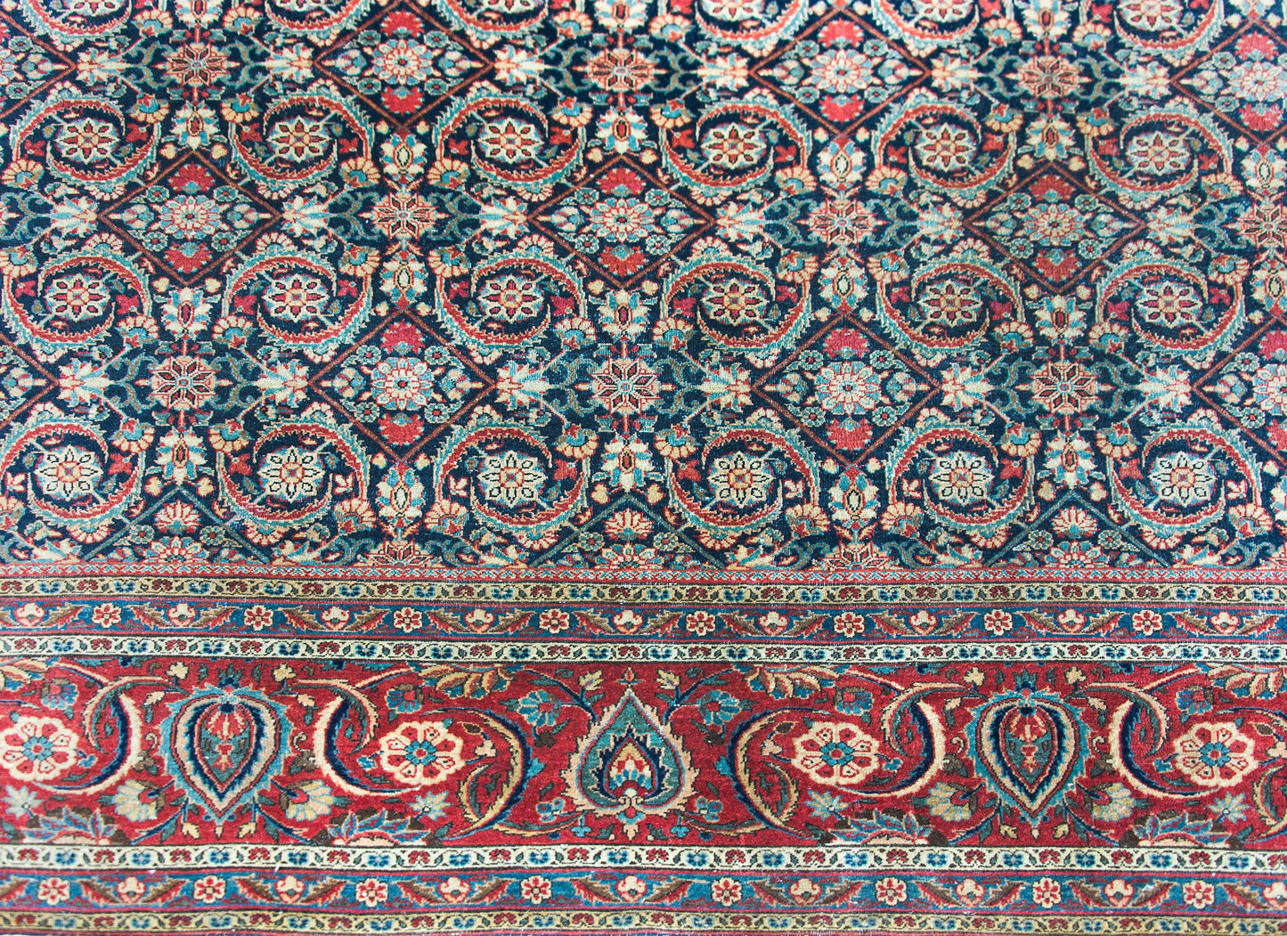 Early 20th Century Persian Kashan Rug For Sale