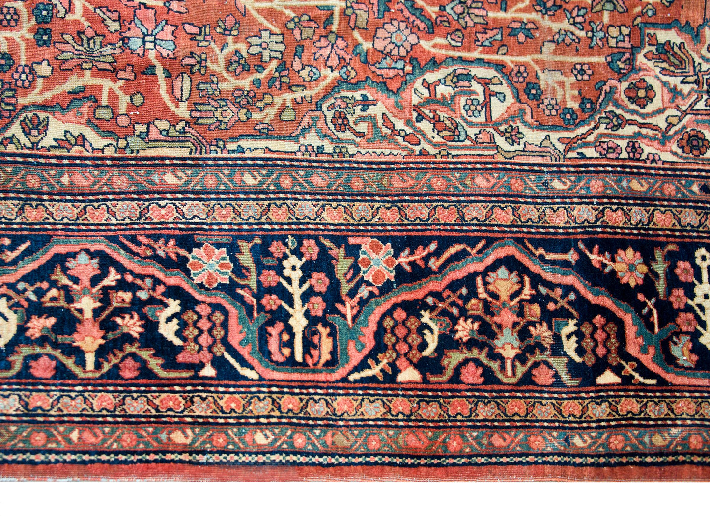 Incredible Early 20th Century Persian Sarouk Rug For Sale
