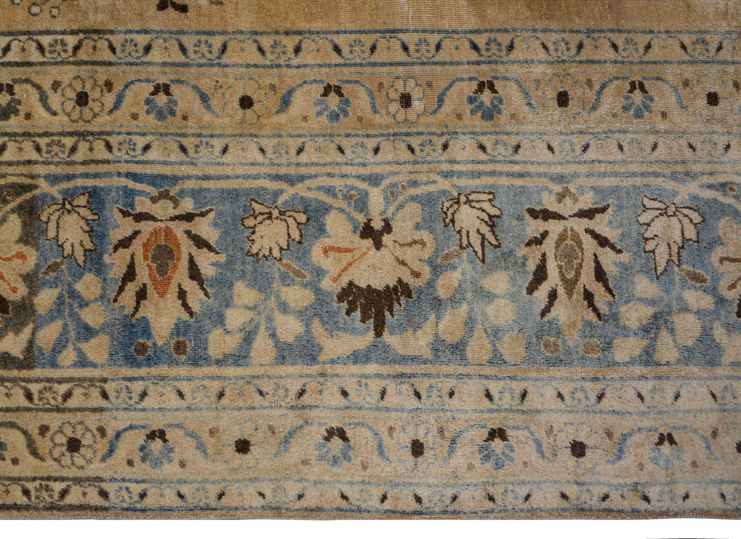 Exquisite Early 20th Century Tabriz Rug For Sale