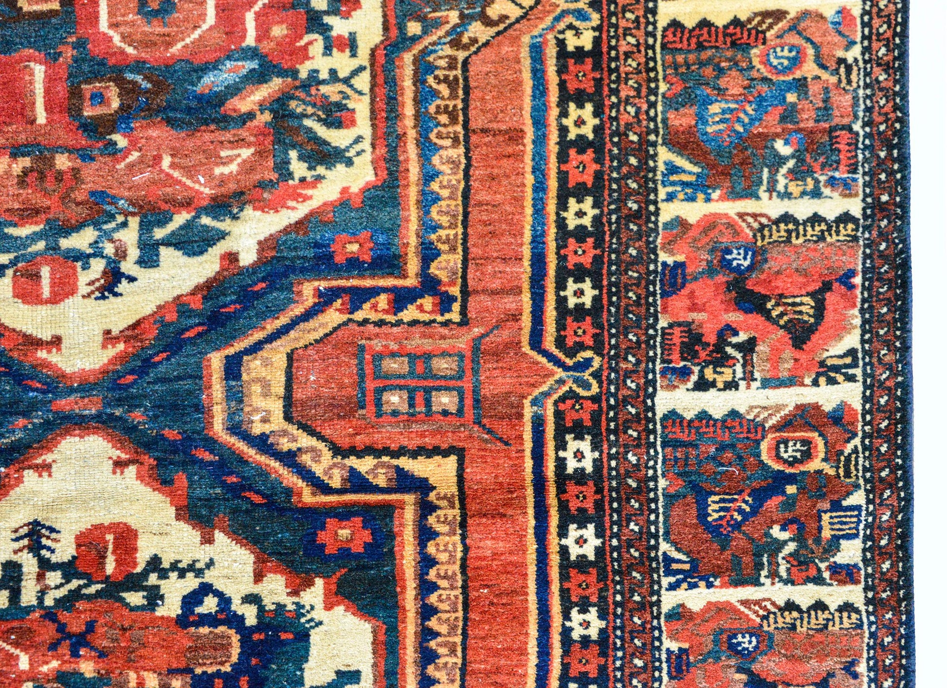 Early 20th Century Bakhtiari Rug For Sale