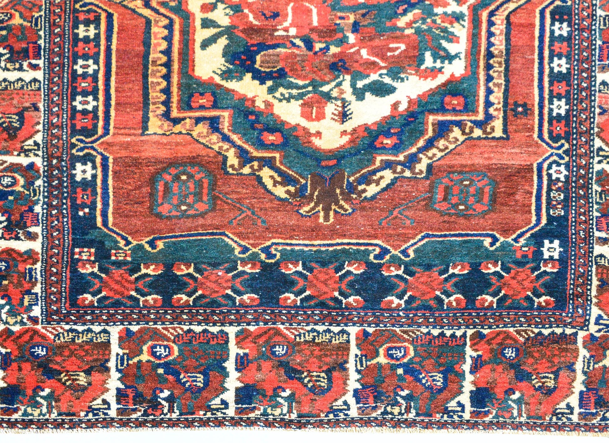 Early 20th Century Bakhtiari Rug For Sale
