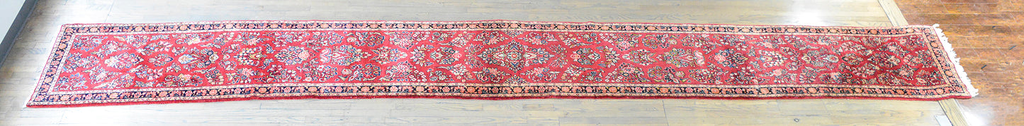 Early 20th Century Sarouk Runner For Sale