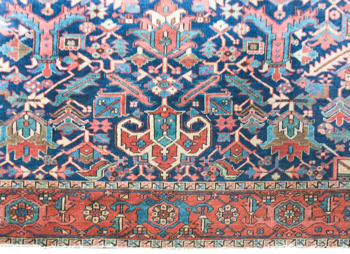 Early 20th Century Persian Heriz Rug For Sale