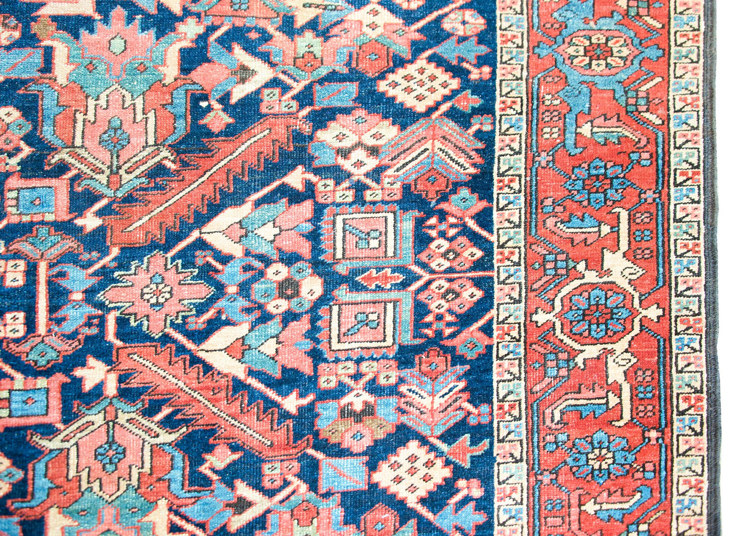 Early 20th Century Persian Heriz Rug For Sale