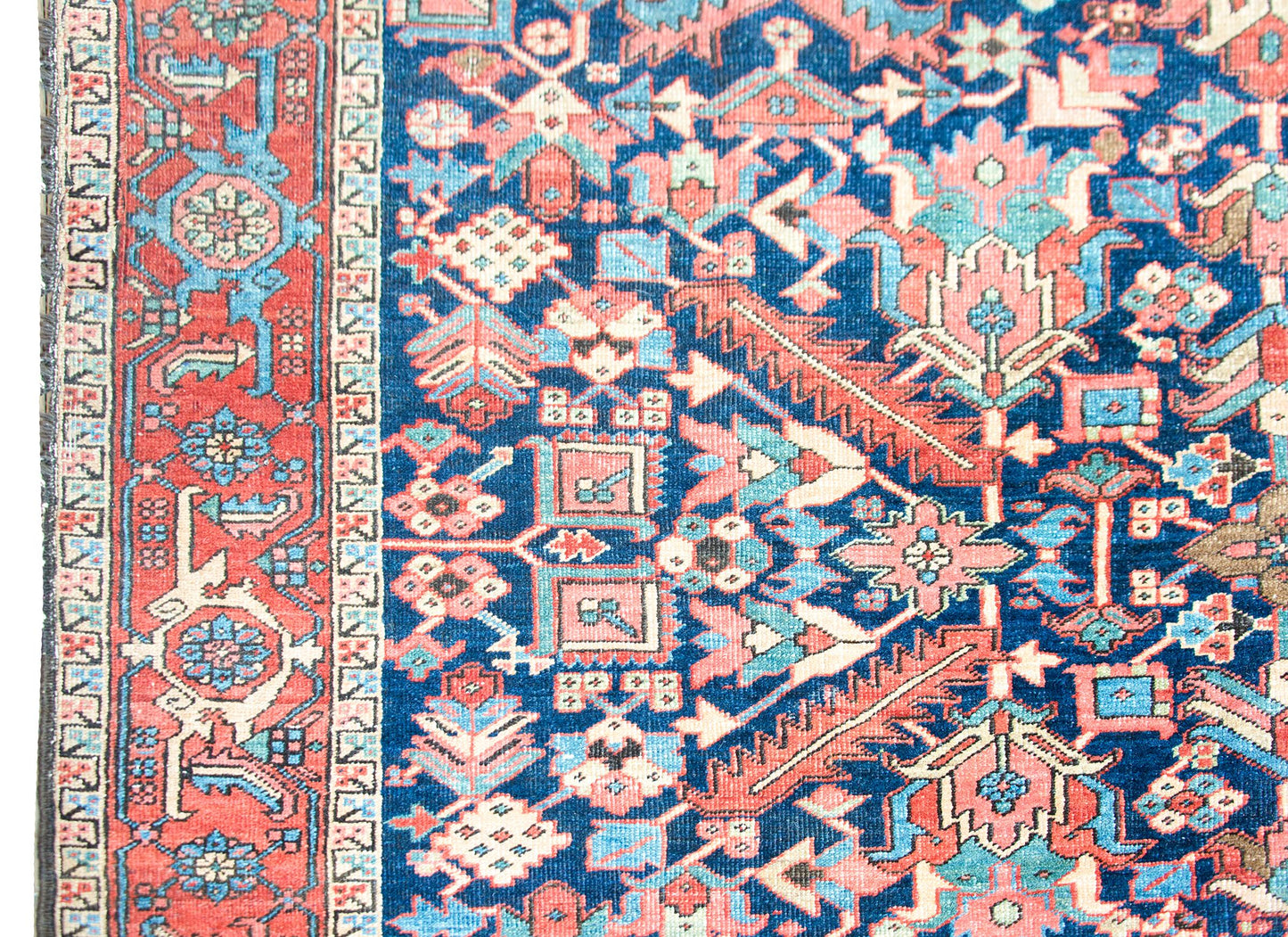 Early 20th Century Persian Heriz Rug For Sale